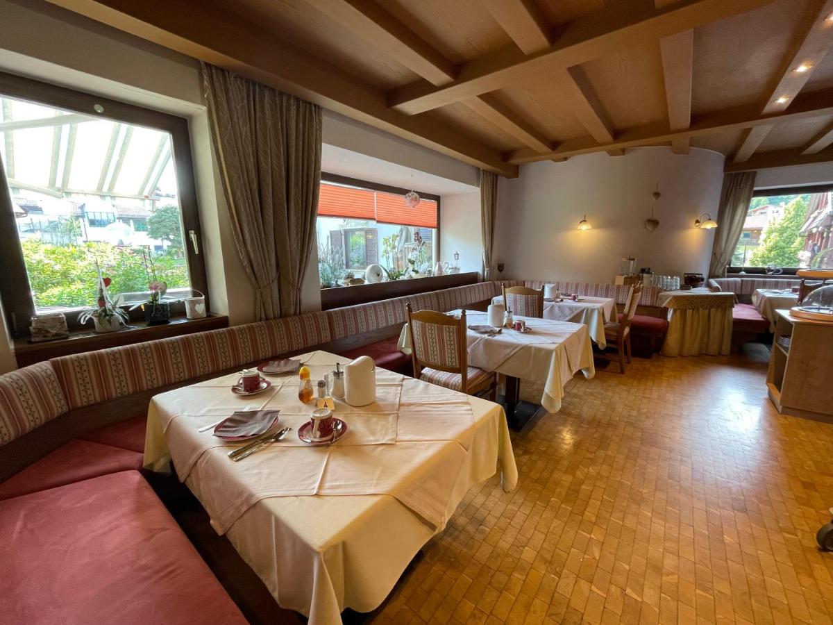 Hotel Garni Savoy Castelrotto Exterior foto
